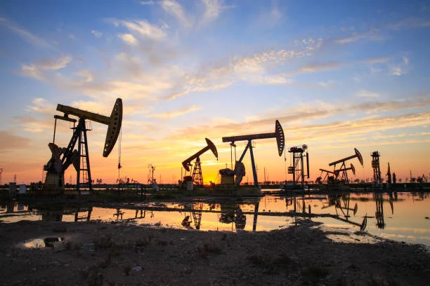 Ужесточить санкции в отношении российской нефти призвали конгрессмены США - изображение 1