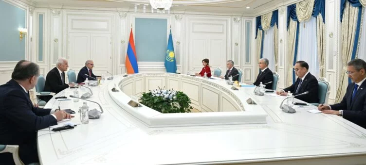 Изображение 1 для Президенты Казахстана и Армении провели переговоры