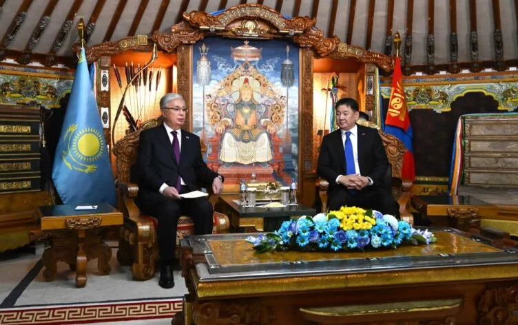 Президенты Казахстана и Монголии провели переговоры в узком составе - изображение 1
