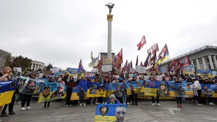 Изображение 1 для Больше половины украинцев выступили против сдачи территорий ради окончания войны