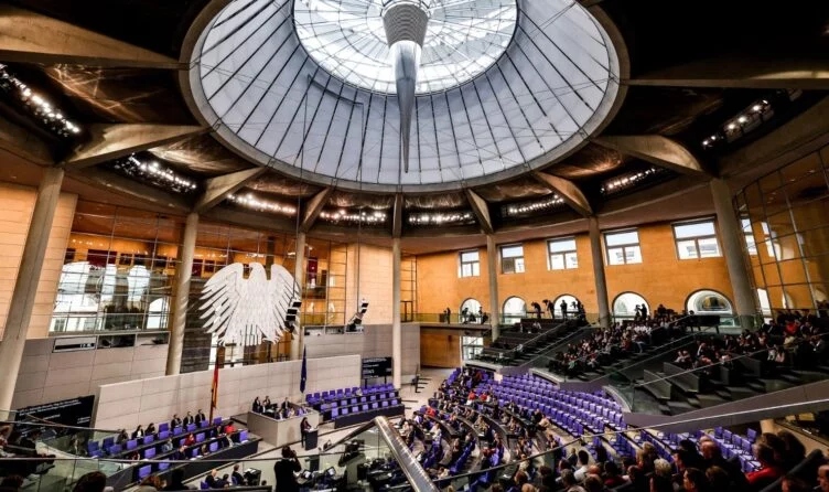 Досрочные выборы в бундестаг запланированы на 23 февраля 2025 года - изображение 1