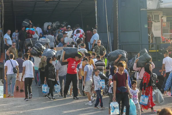 60% всех переезжающих в Россию — мигранты из стран Центральной Азии - изображение 1