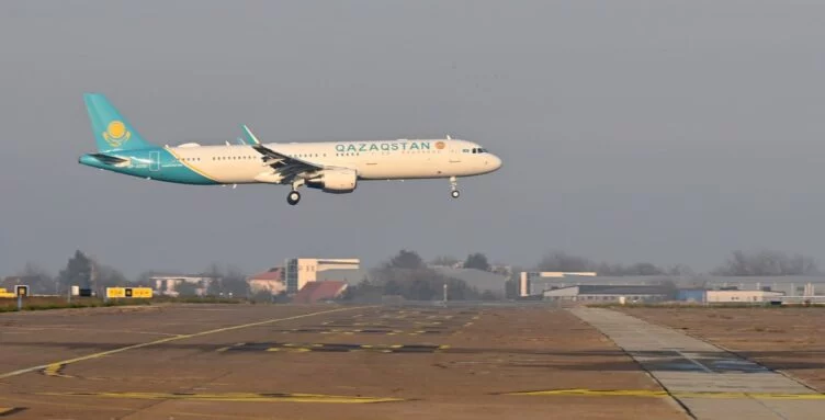 Глава государства прибыл с официальным визитом в Сербию - изображение 1