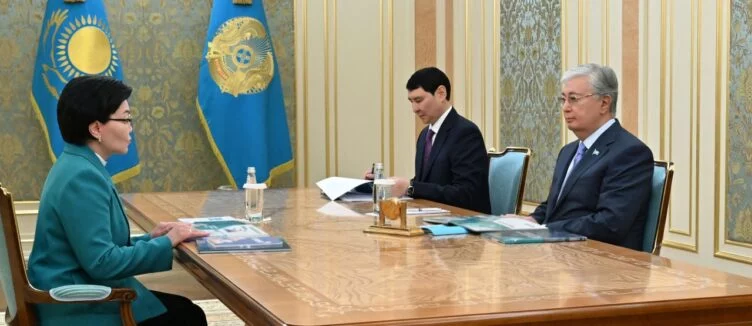 Касым-Жомарт Токаев принял министра труда и социальной защиты населения Светлану Жакупову - изображение 1