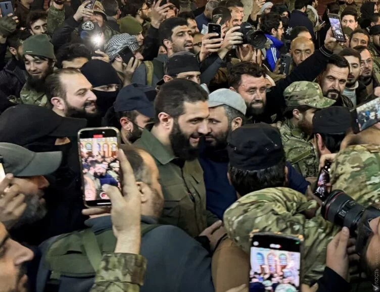 Временное правительство в Сирии будет работать до марта 2025 года - изображение 1