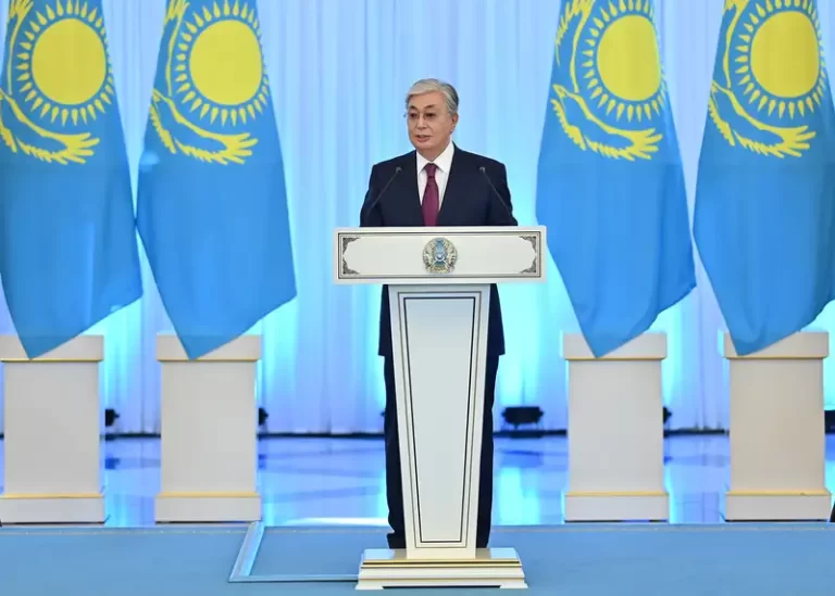 Президент поздравил казахстанцев с Днем Независимости - изображение 1