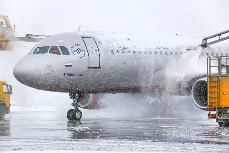 Почему зимой авиапассажирам в Казахстане объявляют о задержке рейса в последний момент - изображение 1