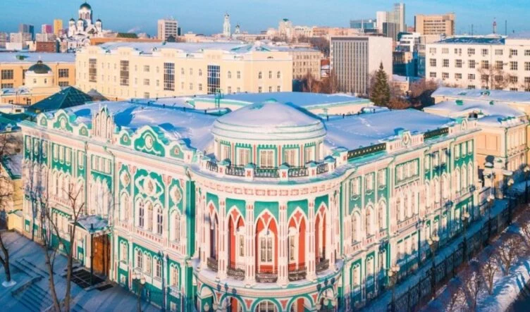 Изображение 1 для QAZAQ AIR приостанавливает полеты в российский Екатеринбург