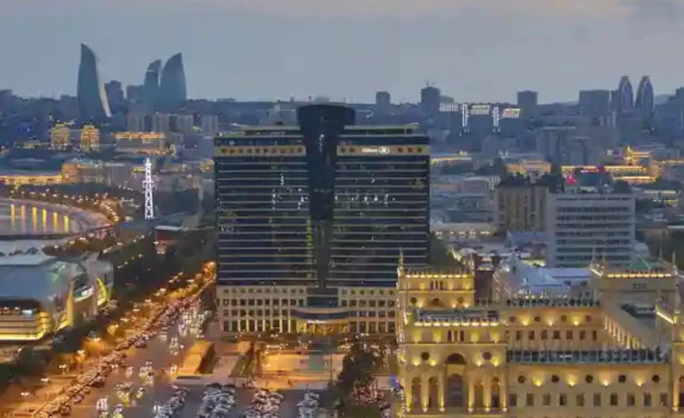 Азербайджан ужесточит условия безвизового пребывания для россиян - изображение 1