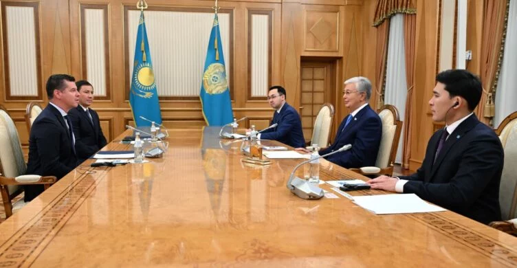 Касым-Жомарт Токаев принял спортивного директора Международного олимпийского комитета Кита МакКоннелла - изображение 1