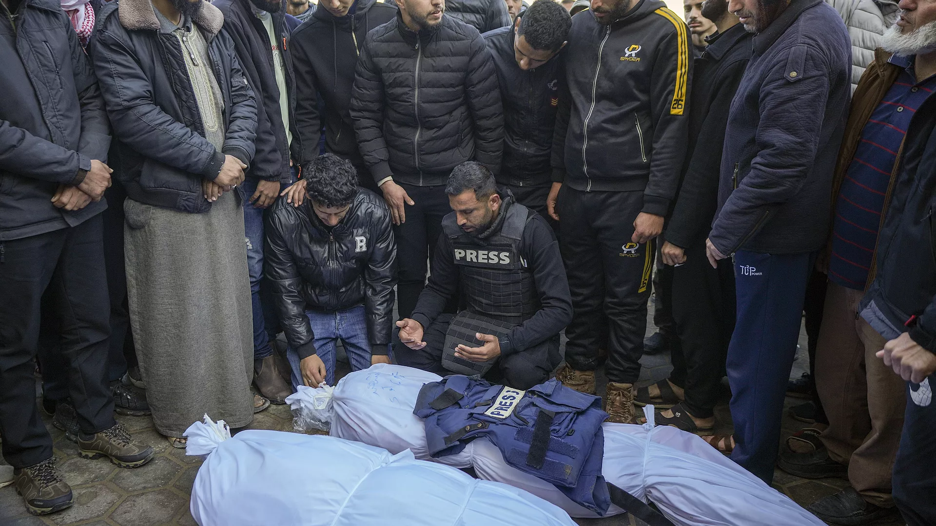 В 2024 году погибли 122 журналиста, в том числе 14 женщин - изображение 1