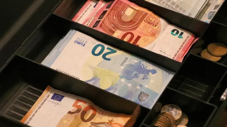 Нацбанк заявил о разработке проекта постановления об отчетности по валютным операциям - изображение 1