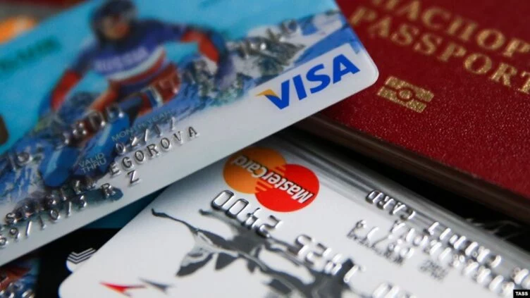 Еще четыре казахстанских банка приостановили выдачу карт нерезидентам - изображение 1