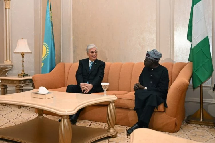 Глава государства провел встречу с Президентом Нигерии Болой Ахмедом Тинубу - изображение 1