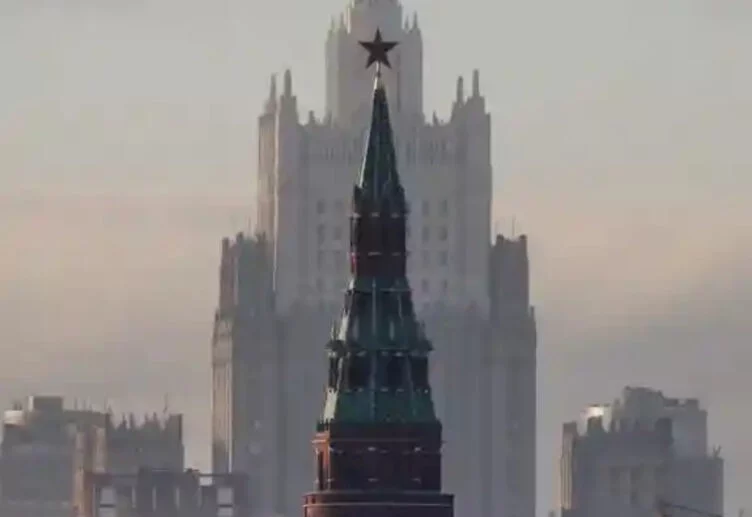 Кремль впервые признал контакты с Трампом по войне в Украине - изображение 1