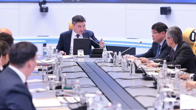 Бектенов обсудил налоговую реформу и налоговое администрирование посредством цифровизации - изображение 1