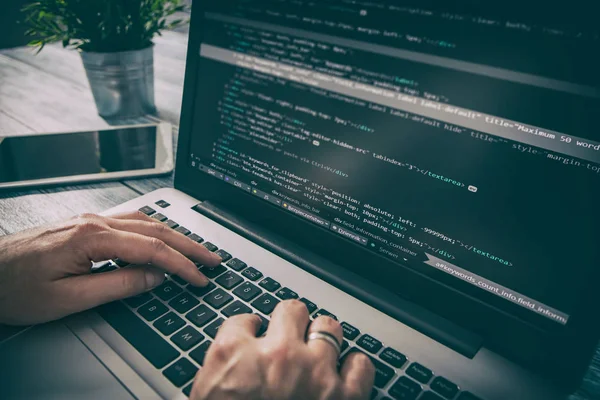 О взломе сайта детского омбудсмана сообщают в сети - изображение 1