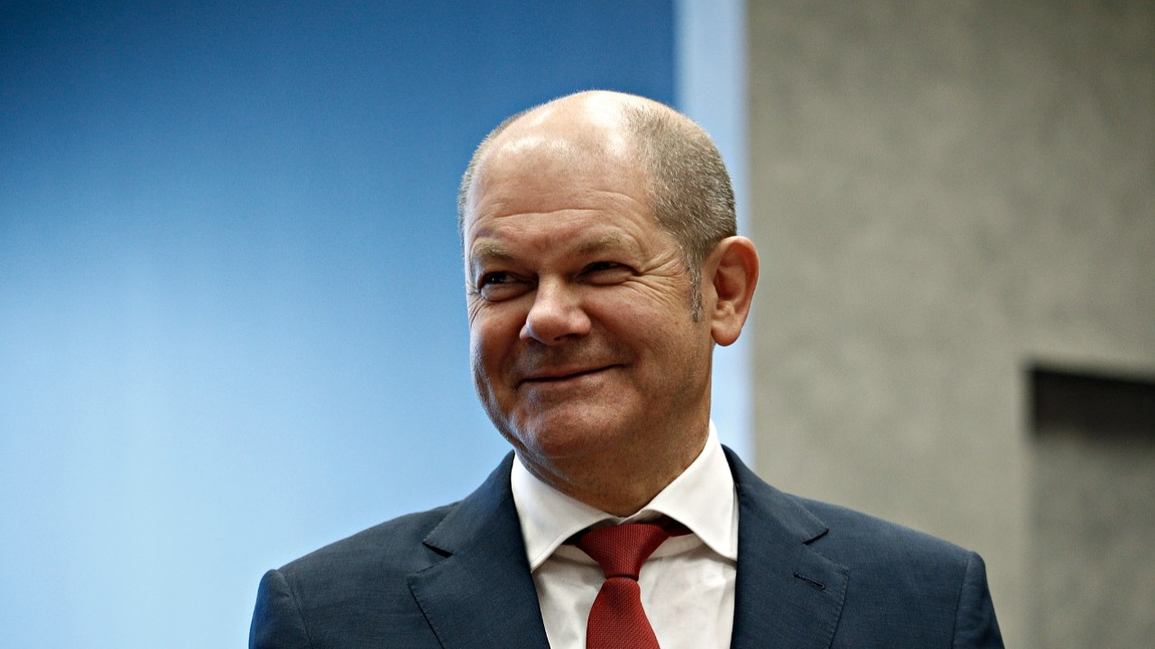 Изображение 1 для Президент Германии отправил в отставку канцлера и его правительство