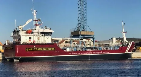 Норвежская компания отказалась заправлять топливом корабли США - изображение 1