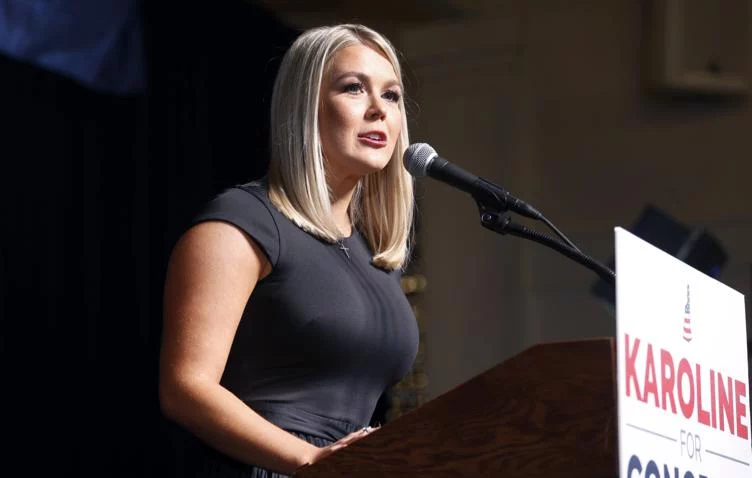 Изображение 1 для Белый дом опроверг планы Трампа лишить статуса 240 тыс. украинцев