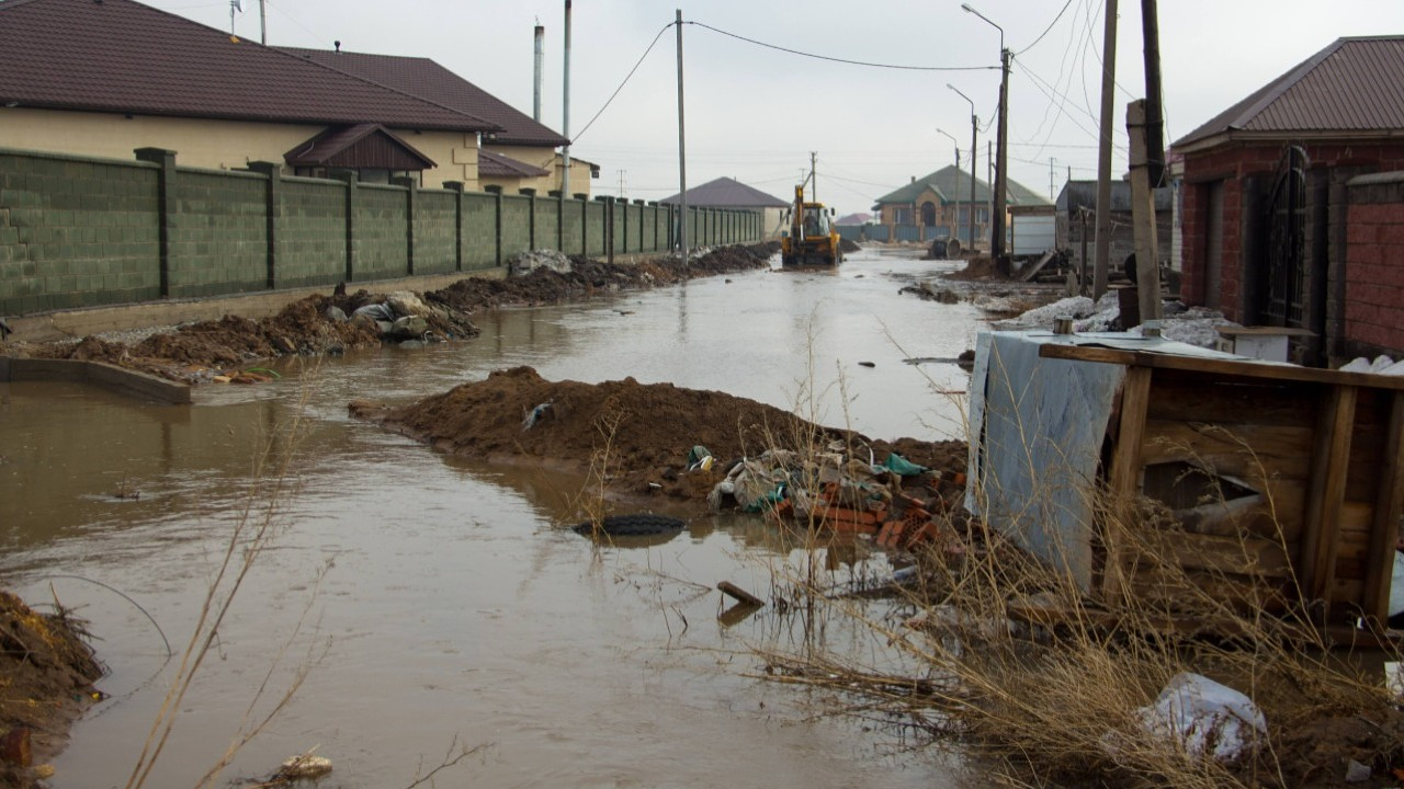 К идее об обязательном страховании жилья от стихийных бедствий вернулись в парламенте Казахстана - изображение 1
