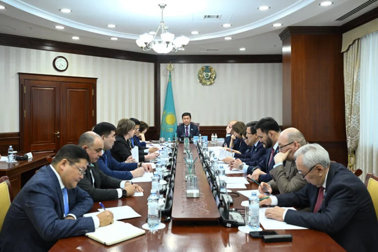 Изображение 1 для Мажилис рассмотрит проект нового Налогового кодекса