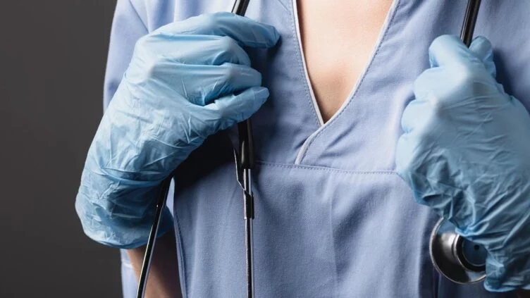 Минздрав Казахстана упростил процедуру подтверждения квалификации для медработников - изображение 1