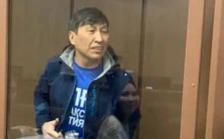 Изображение 1 для Активист Марат Жыланбаев зашил себе рот в тюрьме