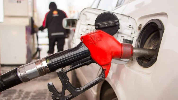 Изображение 1 для Подорожает ли бензин в Казахстане, ответил глава Минэнерго