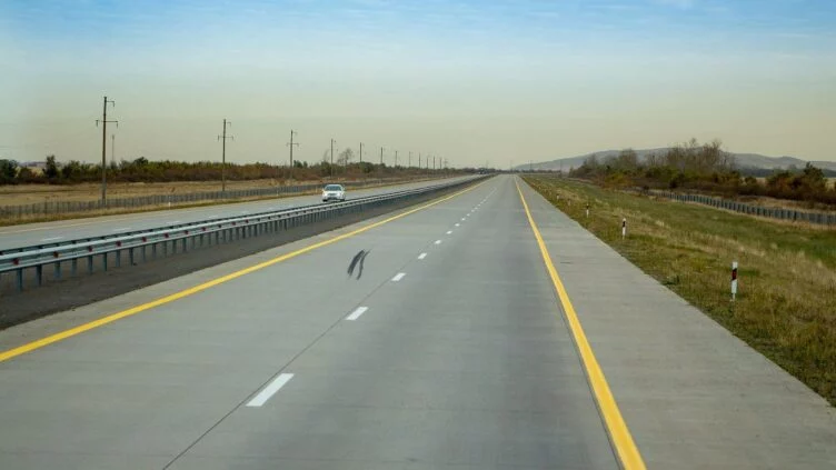 Четыре платные дороги в Казахстане приносят убытки - изображение 1