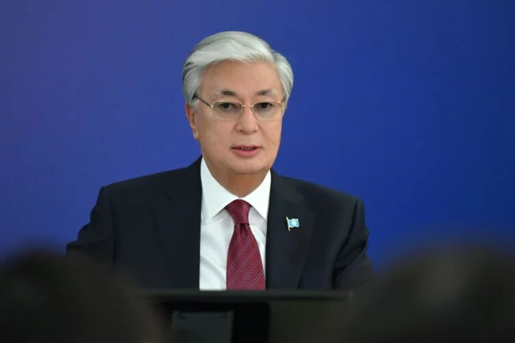 Изображение 1 для Упрочить позиции Казахстана как ключевого транзитного хаба Евразии призвал Токаев