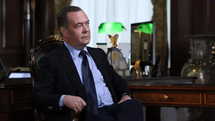 Изображение 1 для Медведев предложил создать альтернативу Гаагскому суду в рамках БРИКС