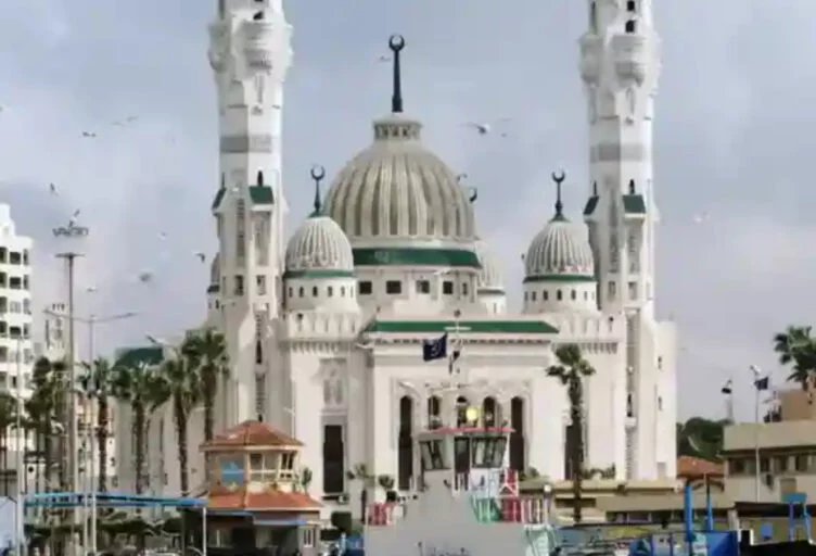 Изображение 1 для Трамп требует льгот для США в Суэцком и Панамском каналах