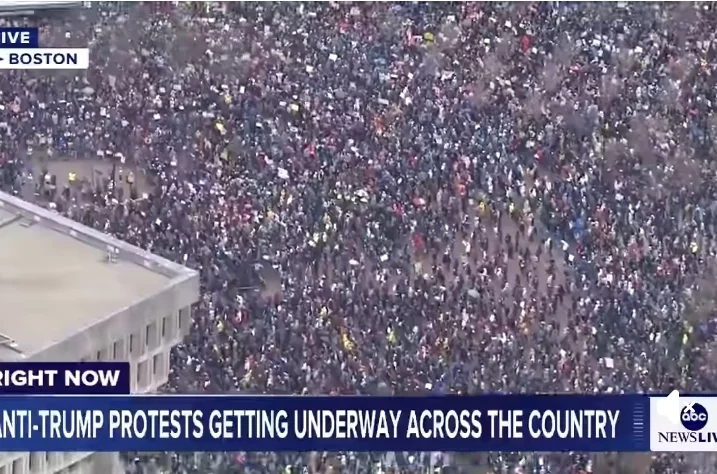 Во всех штатах Америки люди вышли на митинги против Трампа - изображение 1
