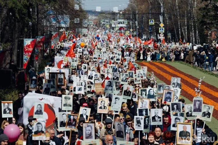 Стало известно, кто стоял за призывами к участию в акции «Бессмертный полк» в Казахстане за денежное вознаграждение - изображение 1