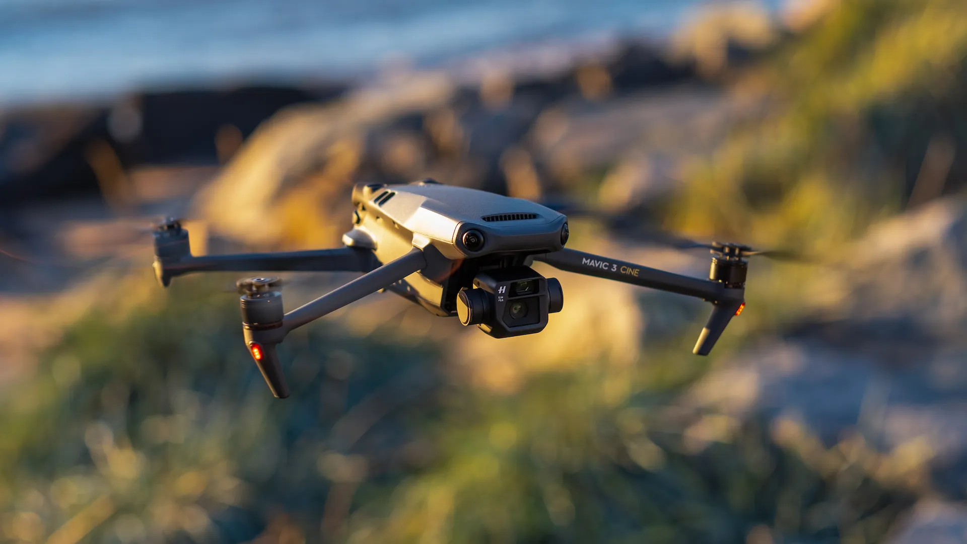 Китай перестал продавать дроны Mavic Украине и Европе, но продолжает поставки в Россию — Bloomberg - изображение 1