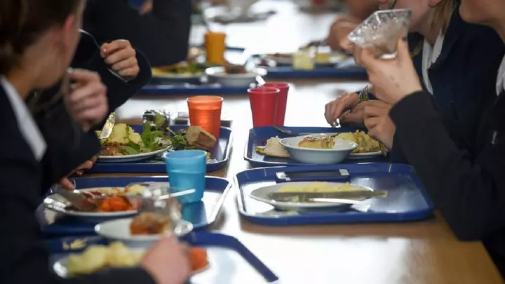 В Казахстане из школьного питания исключили продукты с высоким содержанием соли, сахара и ароматизаторов - изображение 1