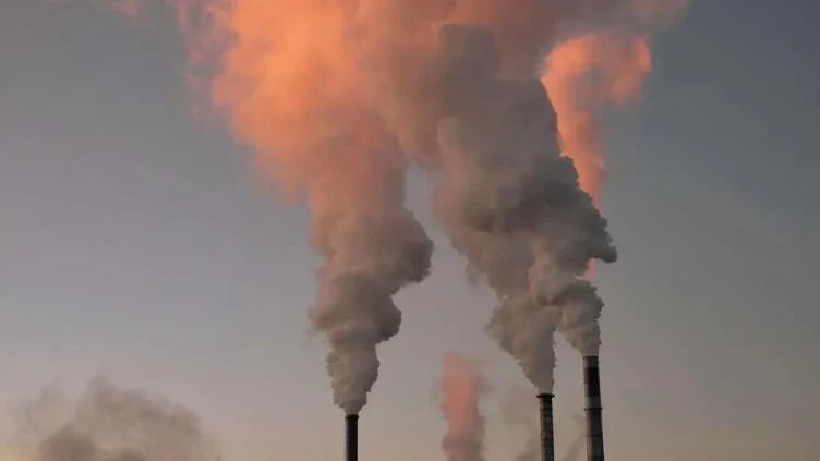 Изображение 1 для Превышение содержания хлора в воздухе зафиксировали в Усть-Каменогорске, экологи начали проверку