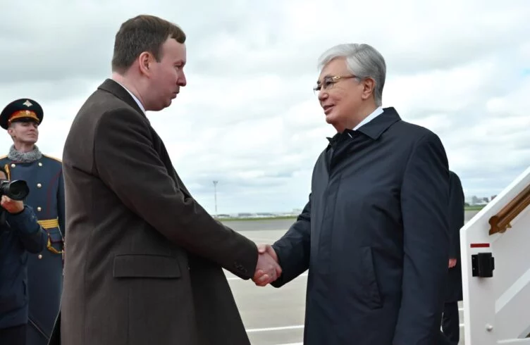 По приглашению Путина: Токаев прибыл в Россию - изображение 1