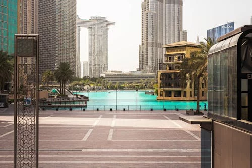 Изображение 1 для Эмираты могут массово раздать золотые визы бежавшим от санкций миллиардерам из России