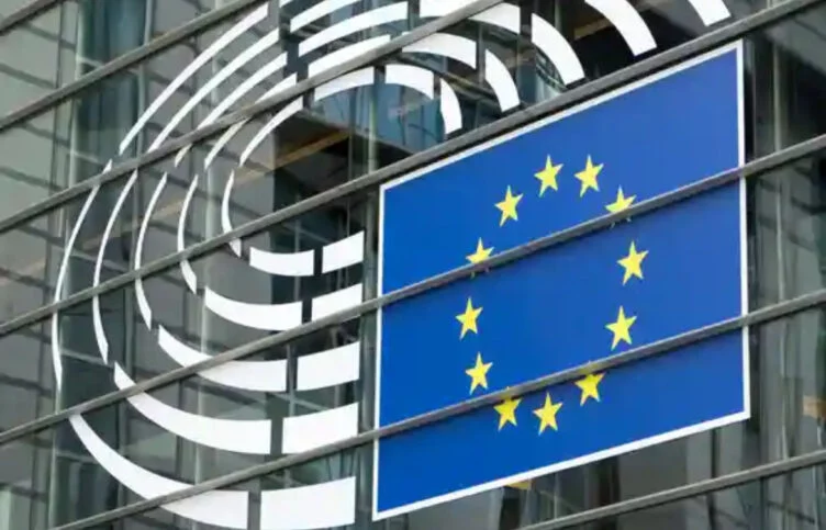 Парламент ЕС проголосовал за пошлины на продукцию из РФ и РБ - изображение 1