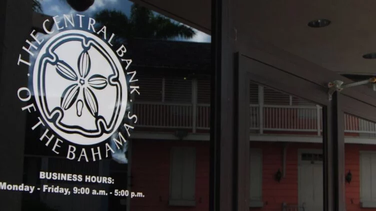 Изображение 1 для В международных банках на Багамах находятся активы россиян на $3 млрд