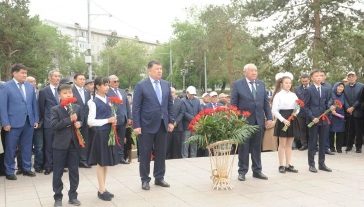 В Конаеве (бывший Капшагай) Алматинской области отпраздновали переименование города, сообщает Exclusive.kz со ссылкой на пресс-службу акима региона. - изображение 1