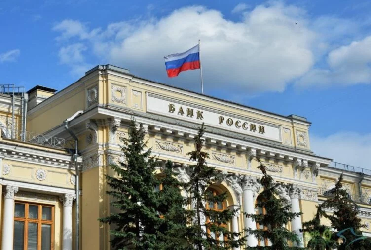 На внеочередном заседании совет директоров Банка России принял решение снизить ключевую ставку до 11% годовых с 27 мая. - изображение 1