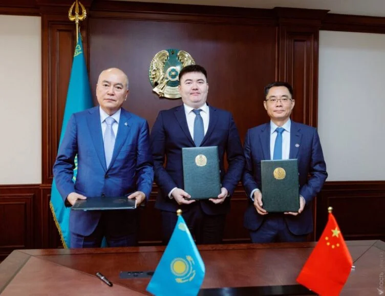 Казахстан подписал с китайской CNOOC контракт на разведку и добычу углеводородов на Каспии - изображение 1