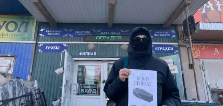 Изображение 1 для Якутский активист Айхал Аммосов вышел из тюрьмы в Казахстане и уехал в Германию