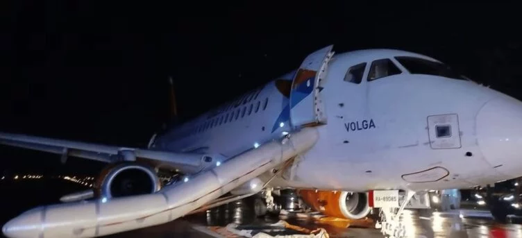 В Турции после посадки загорелся российский пассажирский самолёт - изображение 1