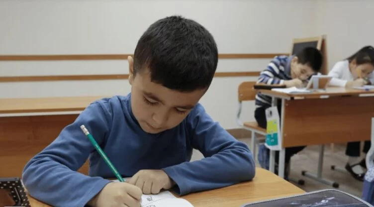 В Госдуму России внесли закон о запрете брать в школы детей без знания русского - изображение 1