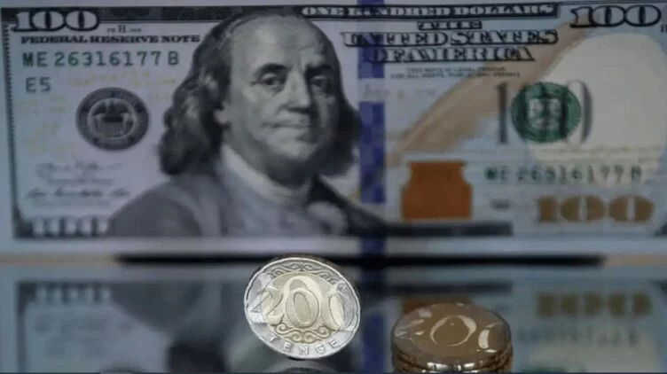 Нацбанк Казахстана намерен продать еще до 900 миллионов долларов на фоне ослабления тенге к доллару - изображение 1