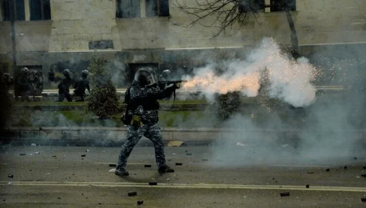 Страны Балтии введут санкции против причастных к разгону протестов в Грузии - изображение 1